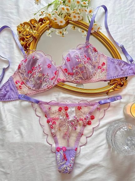 Heather Floral Embroidered Lingerie Set - 图片 5
