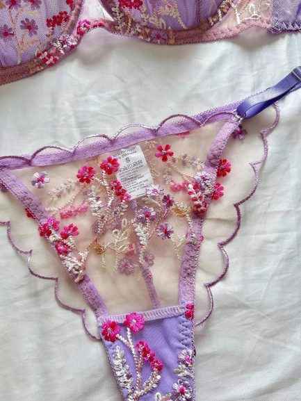 Heather Floral Embroidered Lingerie Set - 图片 7